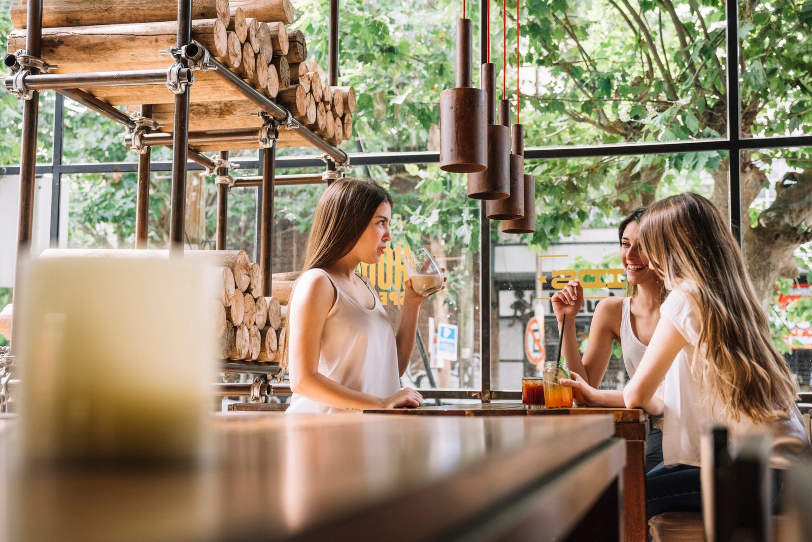 RESTAURANT & BARS